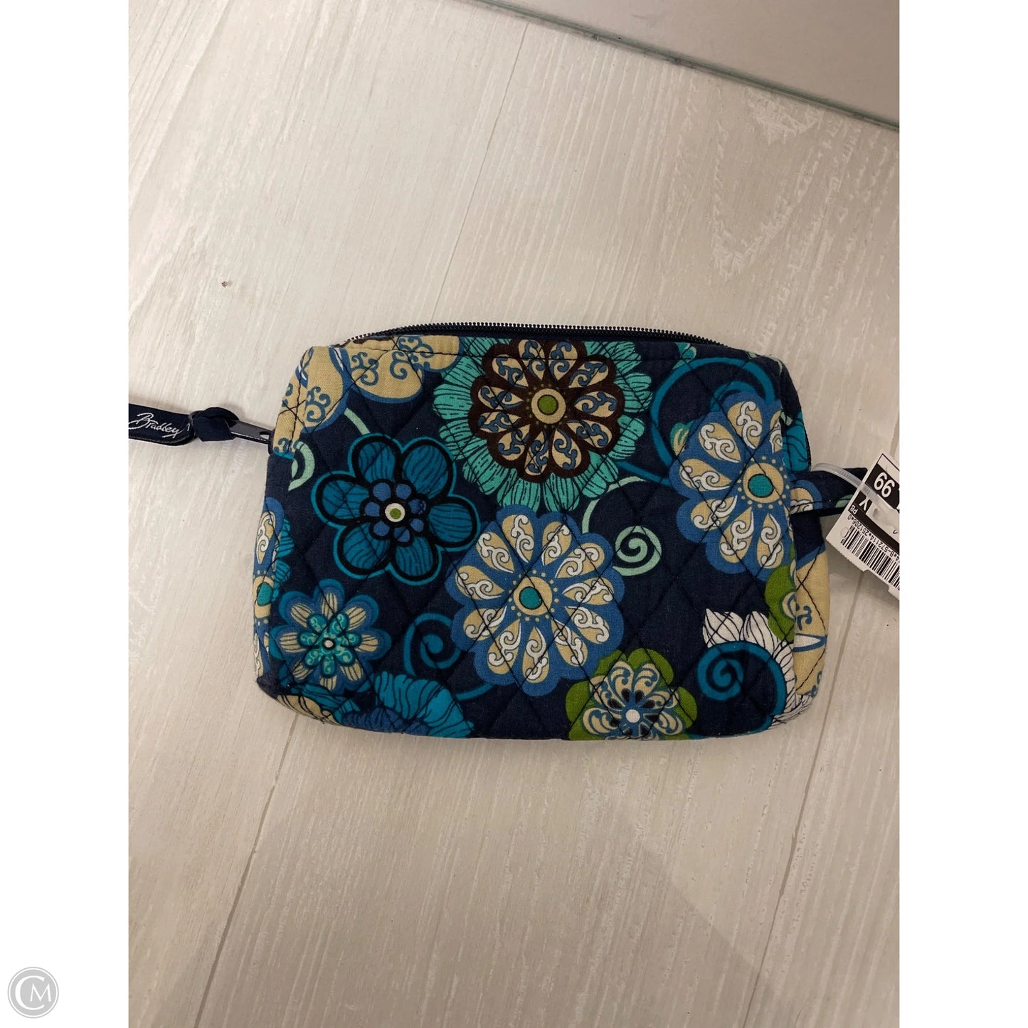 Makeup Bag By Vera Bradley, Size: Medium