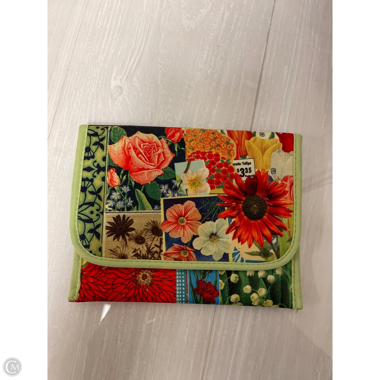 Wallet By Clothes Mentor, Size: Large