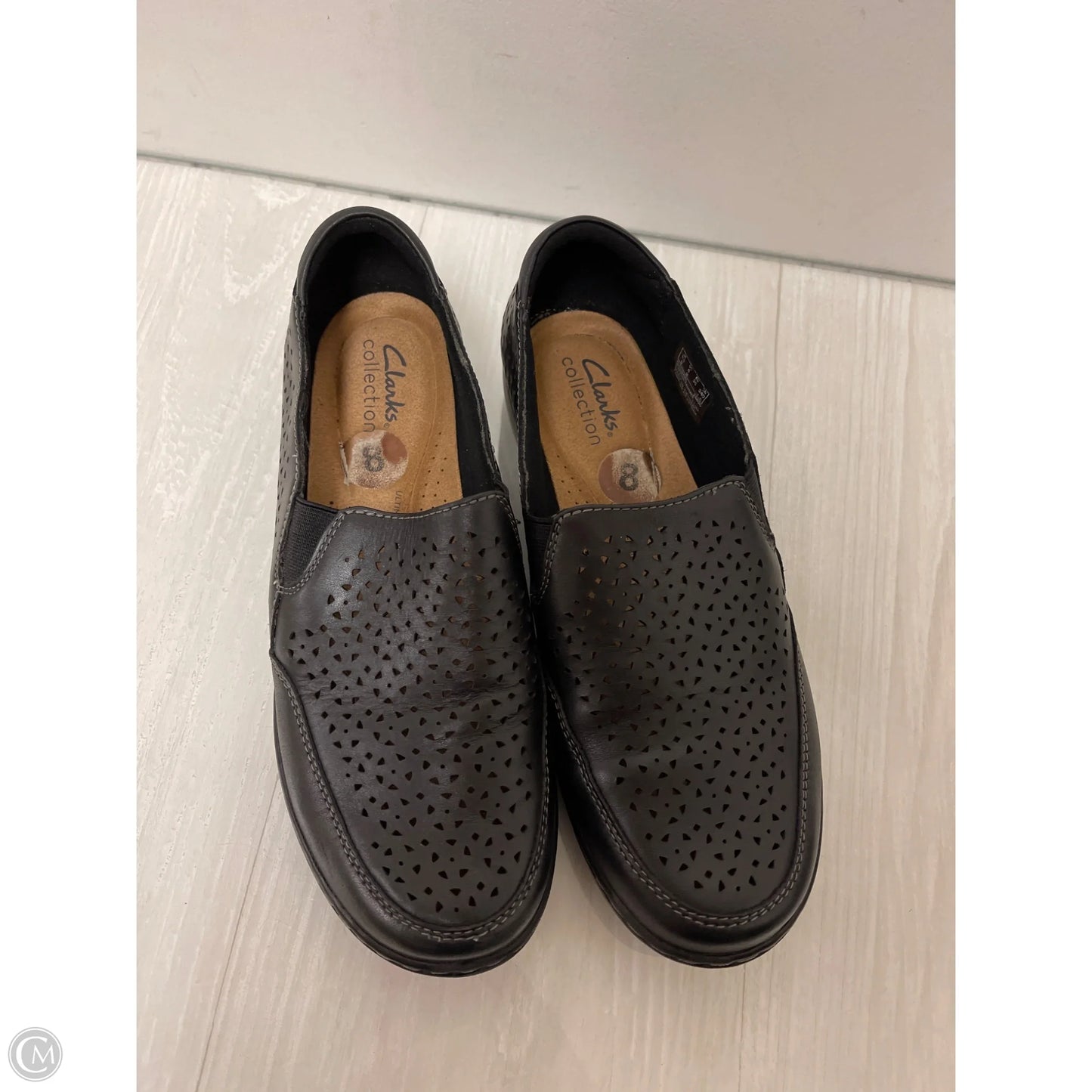 Shoes Flats By Clarks In Black, Size: 8