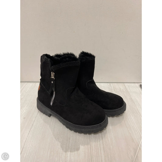Boots Ankle Flats By Clothes Mentor In Black, Size: 5.5