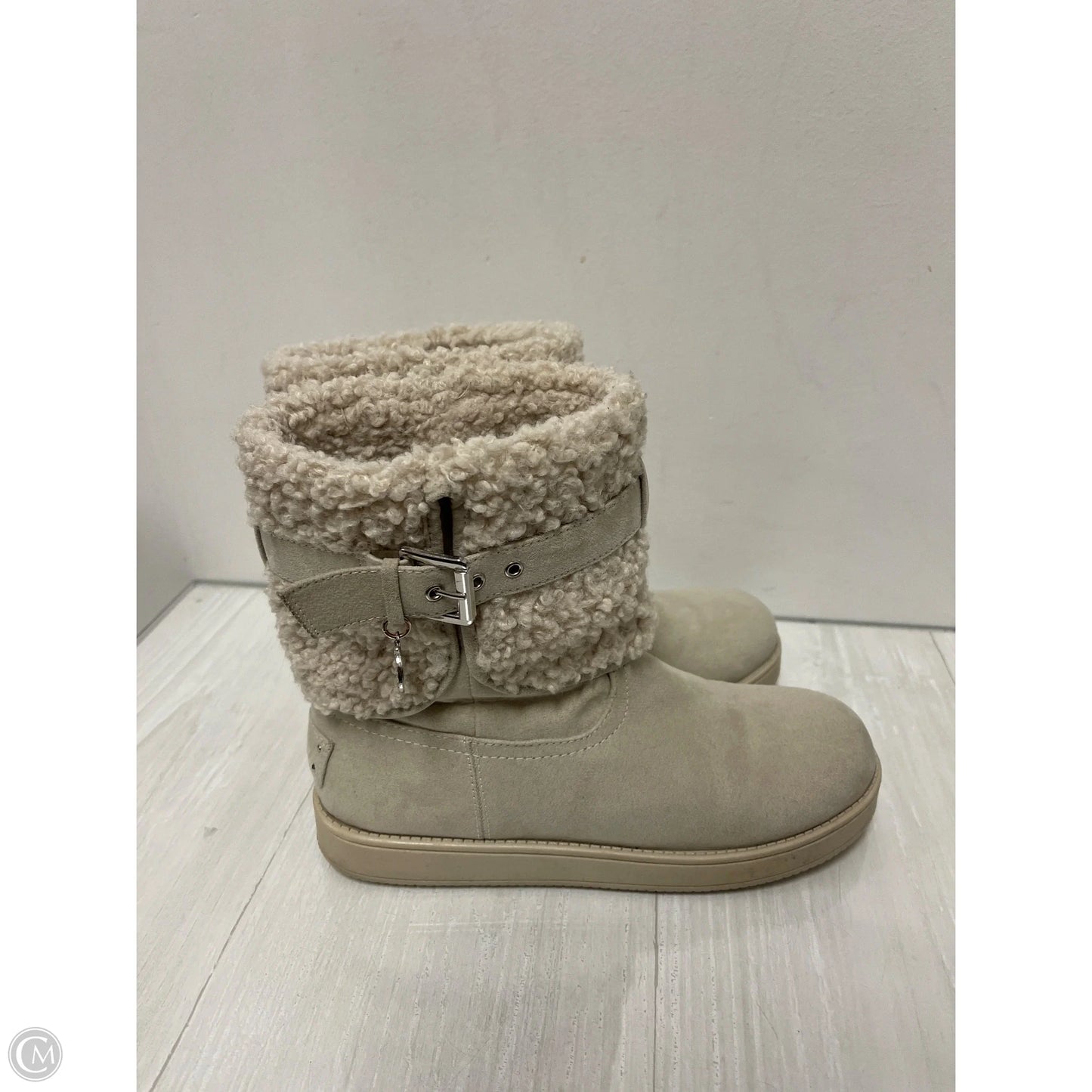 Boots Ankle Flats By Clothes Mentor In Cream, Size: 7.5