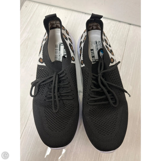 Shoes Athletic By Clothes Mentor In Black, Size: 9.5