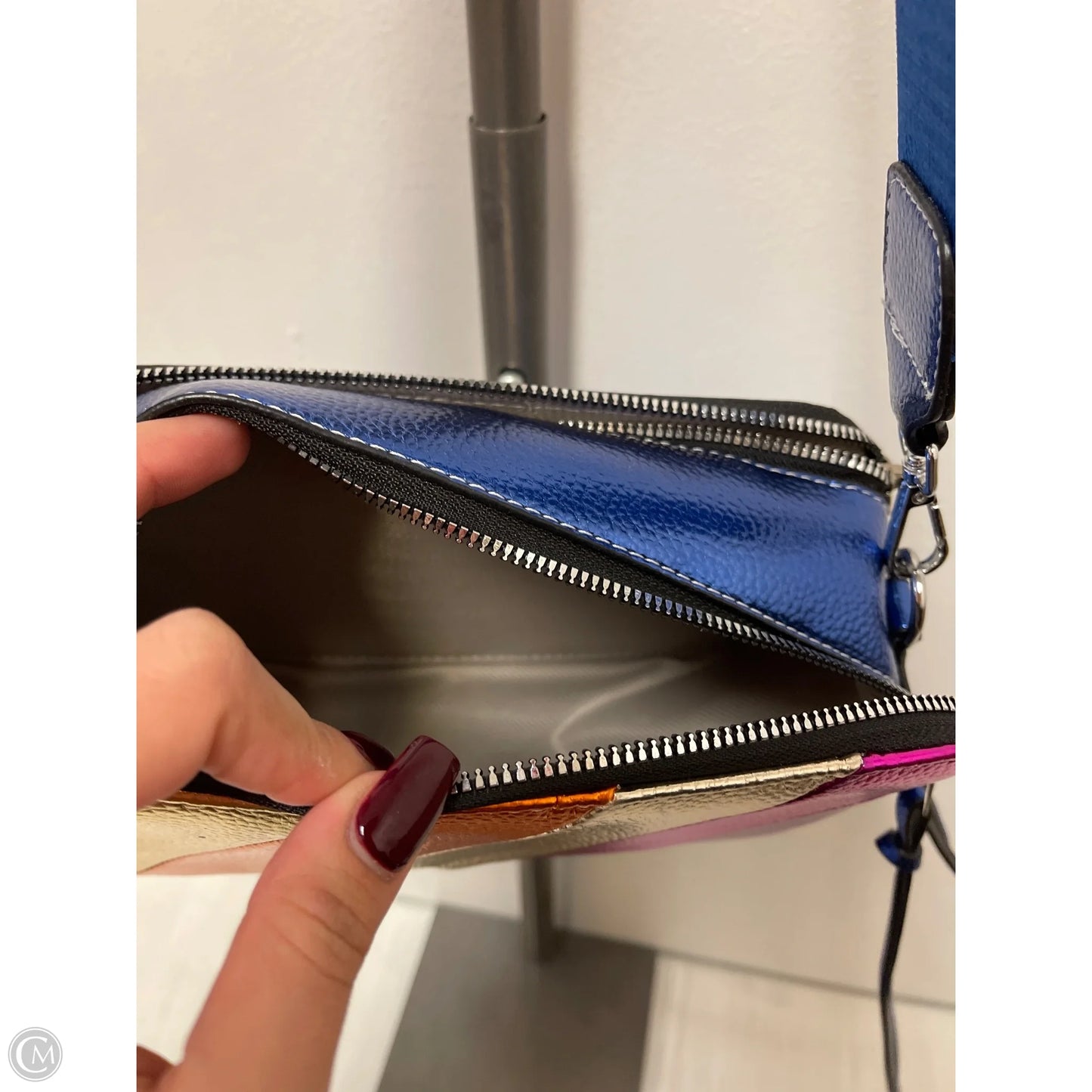 Crossbody By Clothes Mentor, Size: Small