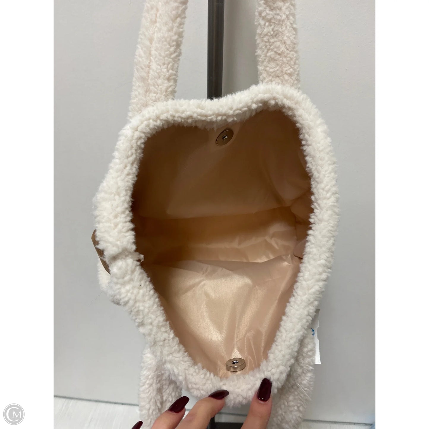 Handbag By Clothes Mentor, Size: Medium