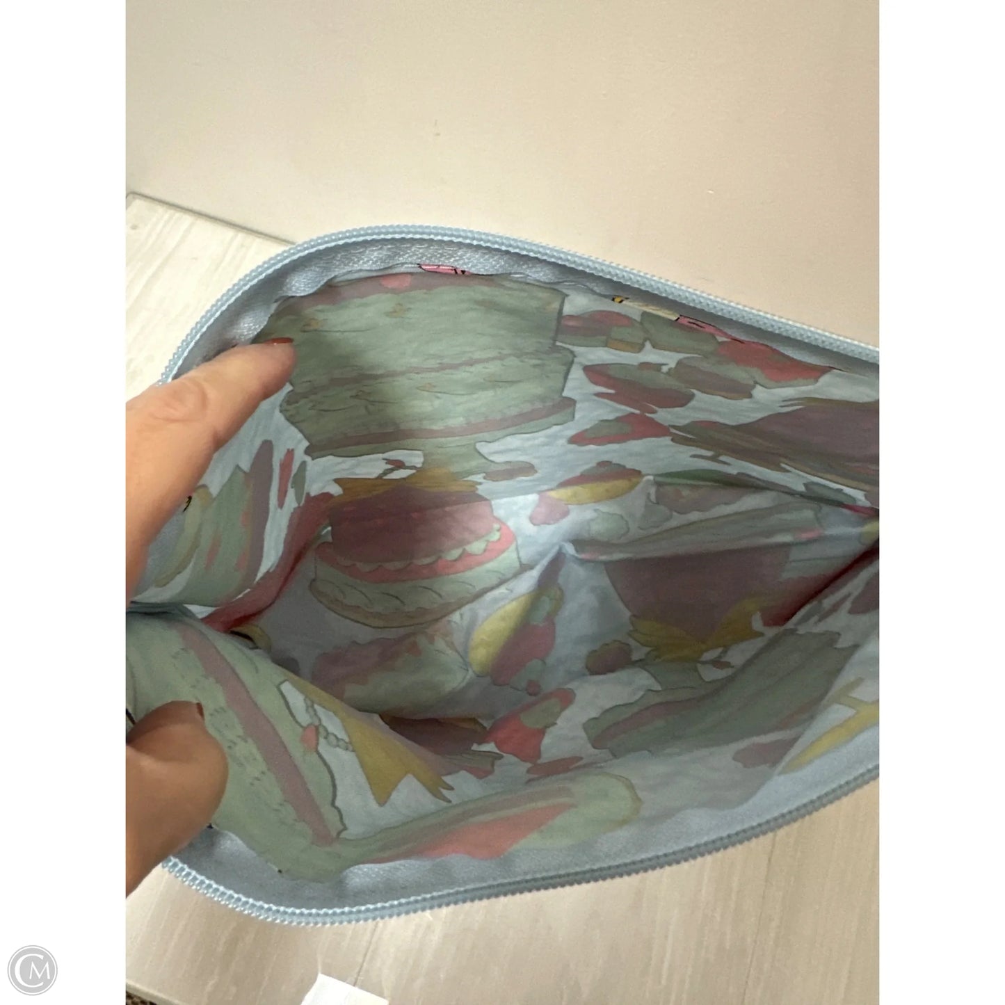 Makeup Bag By Baggu, Size: Large