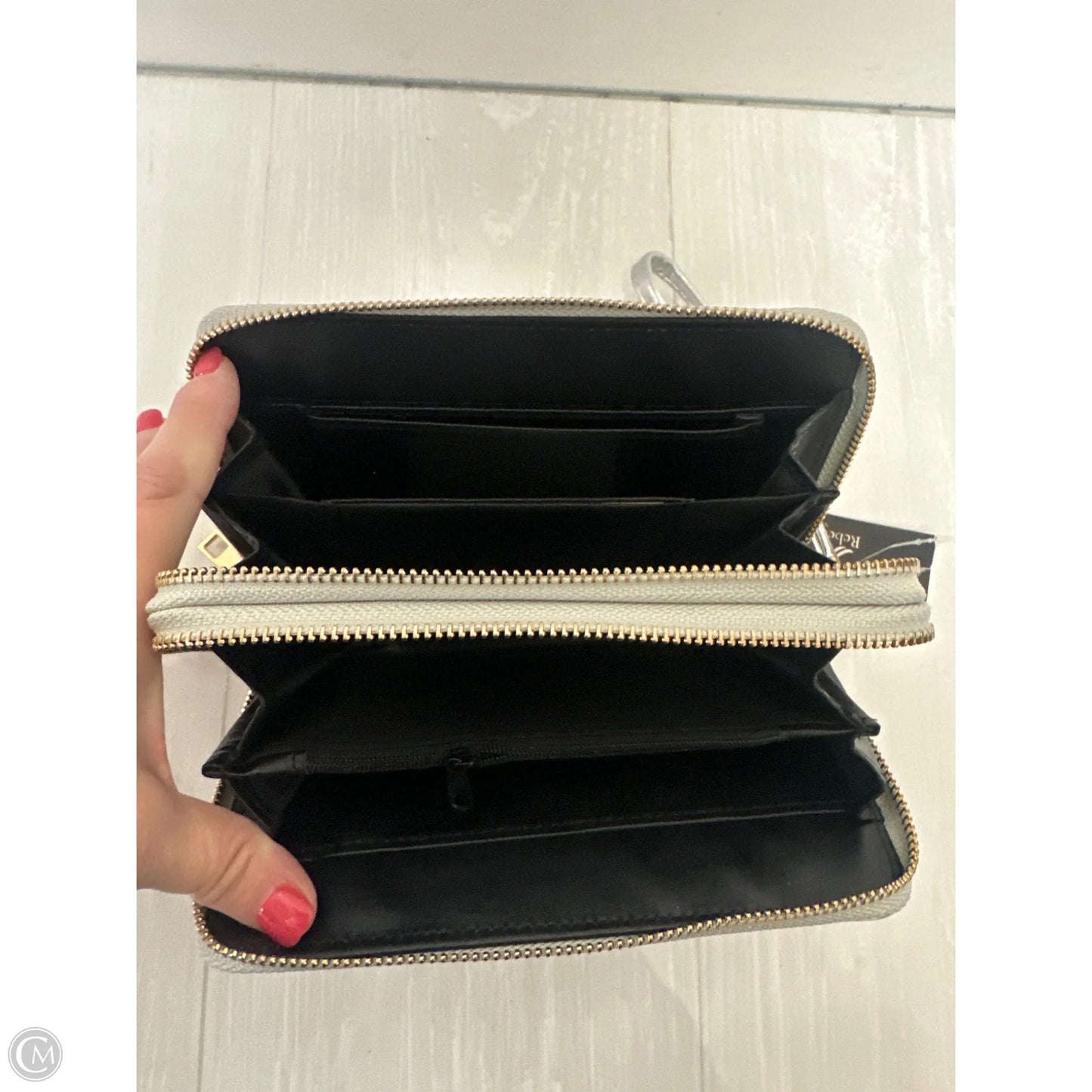 Wallet By Clothes Mentor, Size: Large