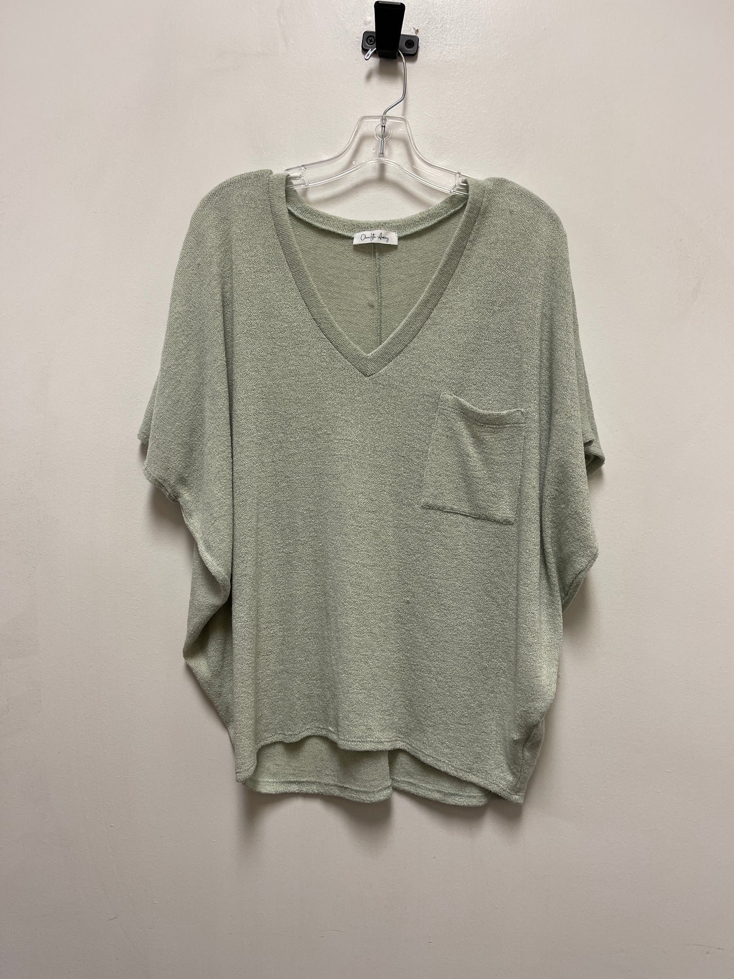 Top Short Sleeve By Clothes Mentor In Green, Size: L