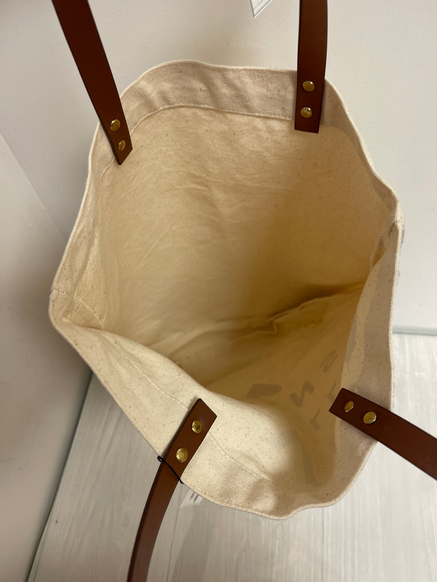 Tote By Clothes Mentor, Size: Medium