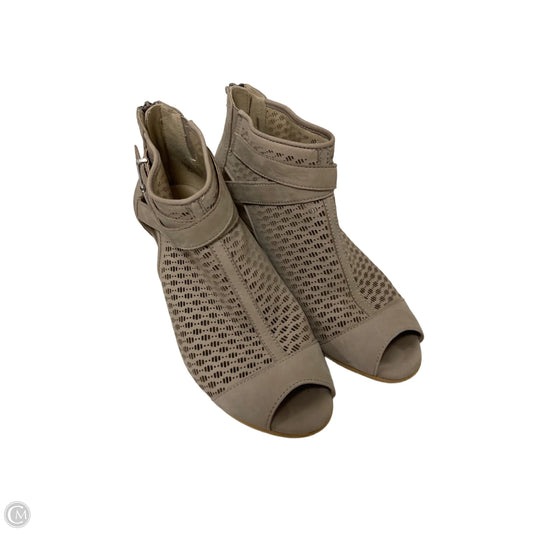 Shoes Heels Block By Earth In Taupe, Size: 8.5