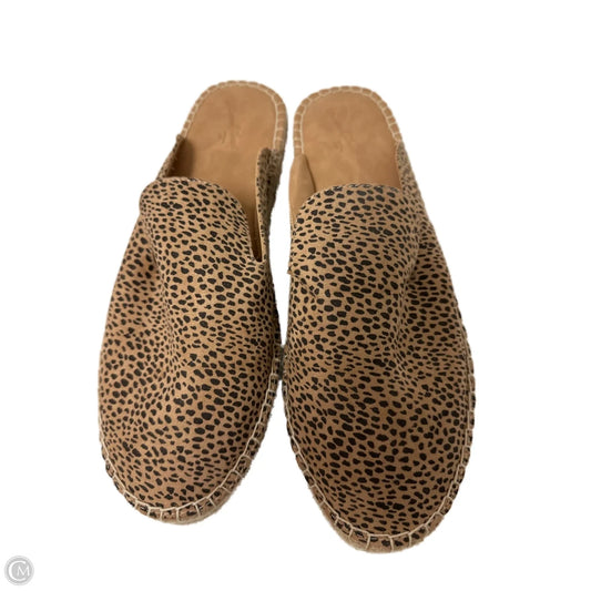 Shoes Flats By Universal Thread In Animal Print, Size: 10