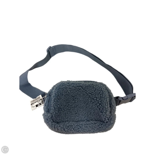 Belt Bag By Clothes Mentor, Size: Small
