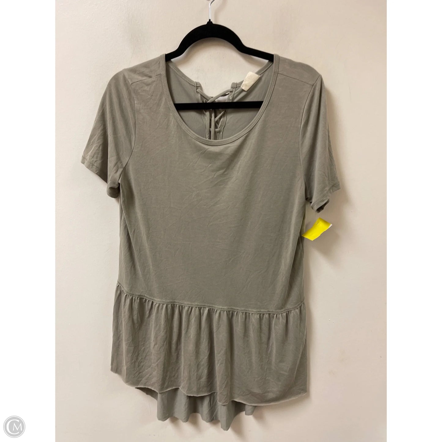 Tunic Short Sleeve By Clothes Mentor In Grey, Size: M