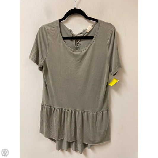 Tunic Short Sleeve By Clothes Mentor In Grey, Size: M