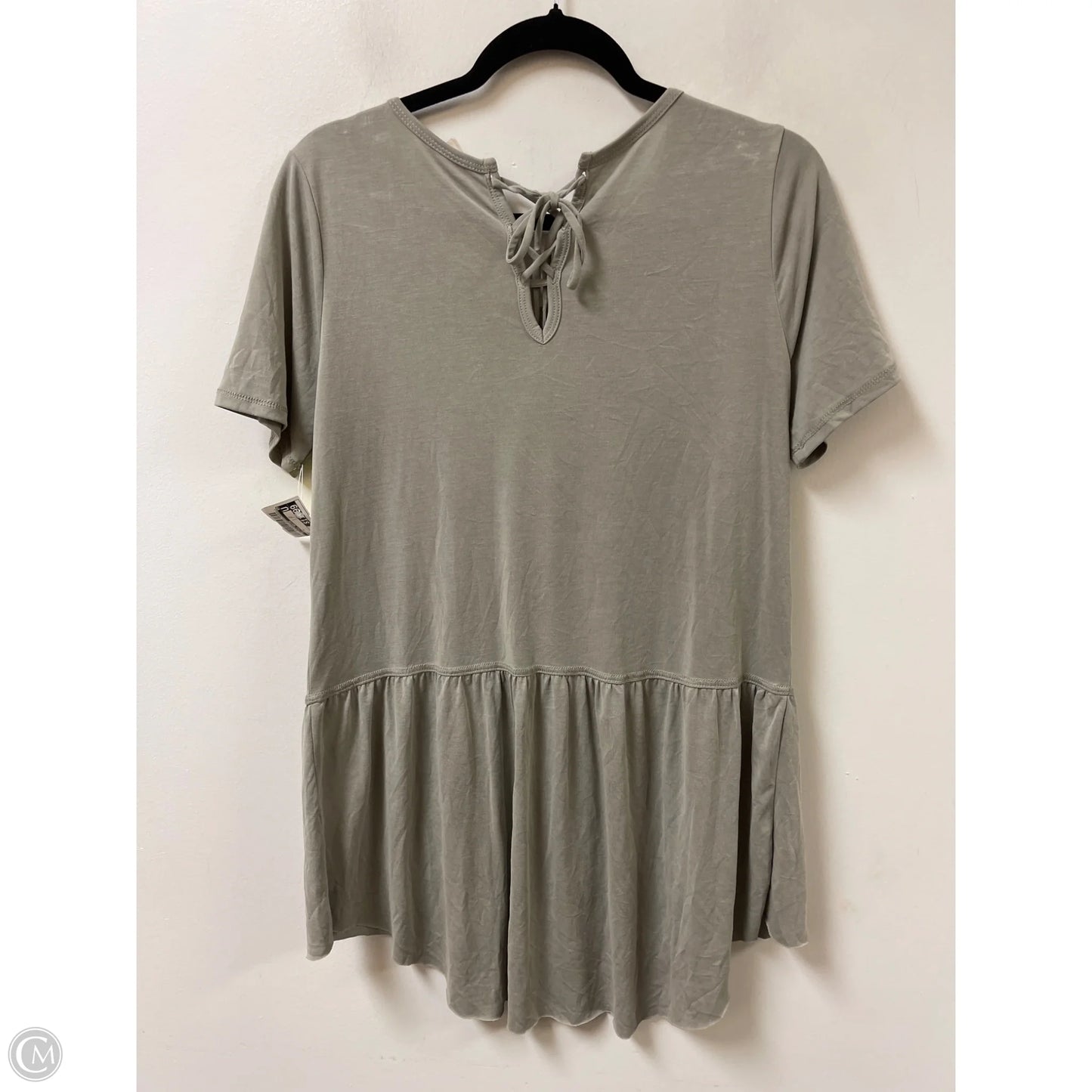 Tunic Short Sleeve By Clothes Mentor In Grey, Size: M