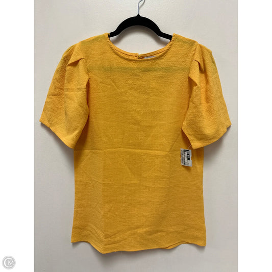Top Short Sleeve By Clothes Mentor In Yellow, Size: S