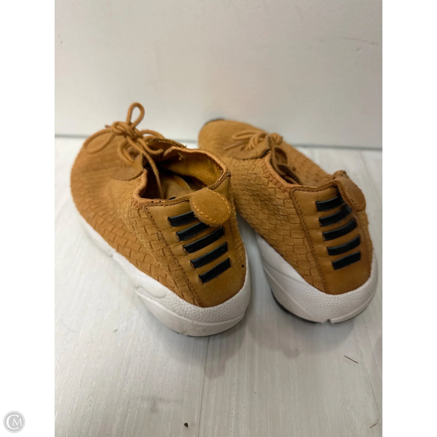 Shoes Athletic By Nike In Yellow, Size: 8