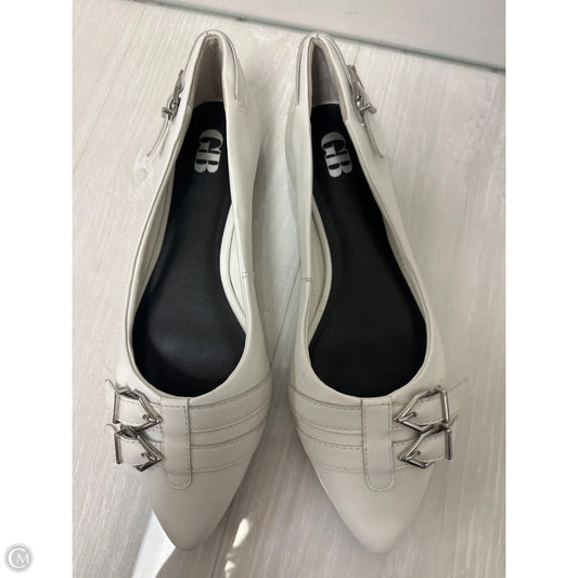 Shoes Flats By Gb In White, Size: 7.5