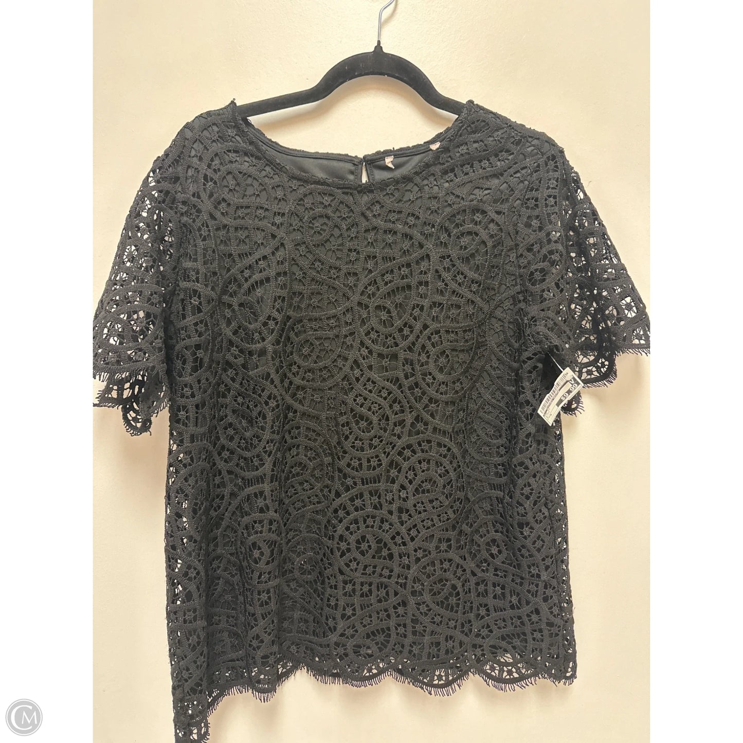 Top Short Sleeve By Clothes Mentor In Black, Size: M