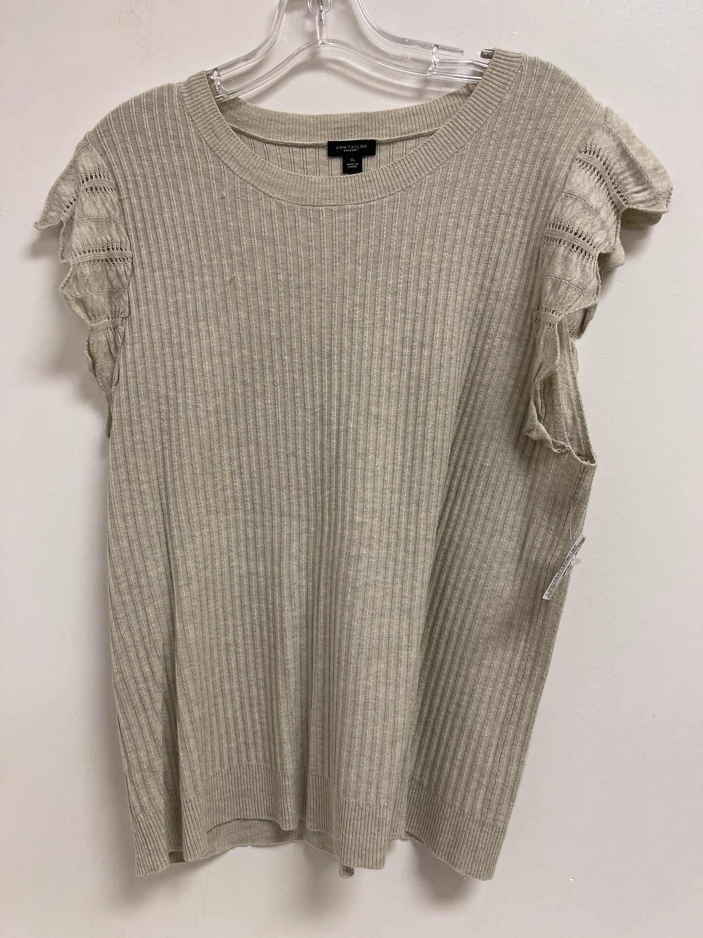 Grey Top Short Sleeve Ann Taylor, Size Xl