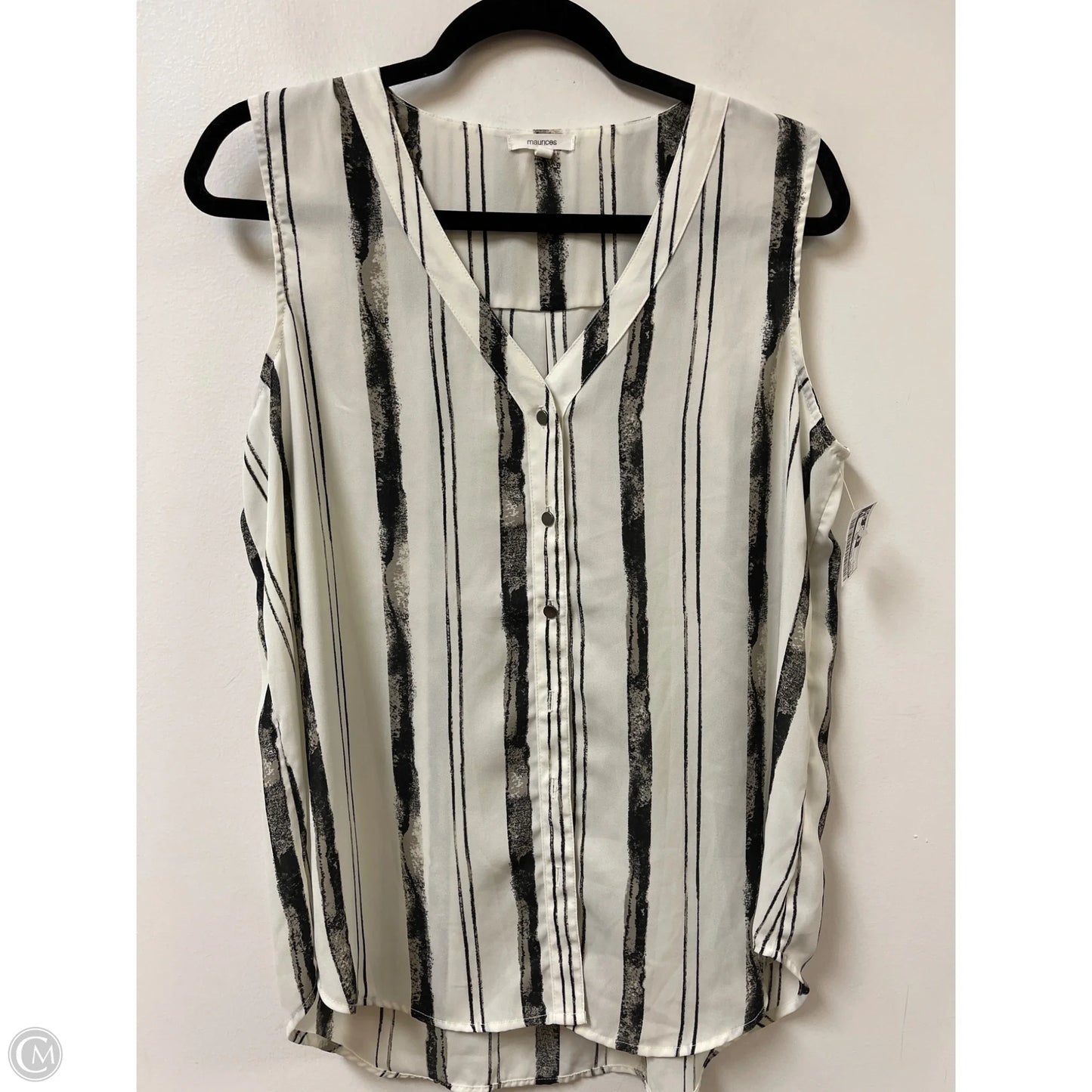 Blouse Sleeveless By Maurices In Black & White, Size: L