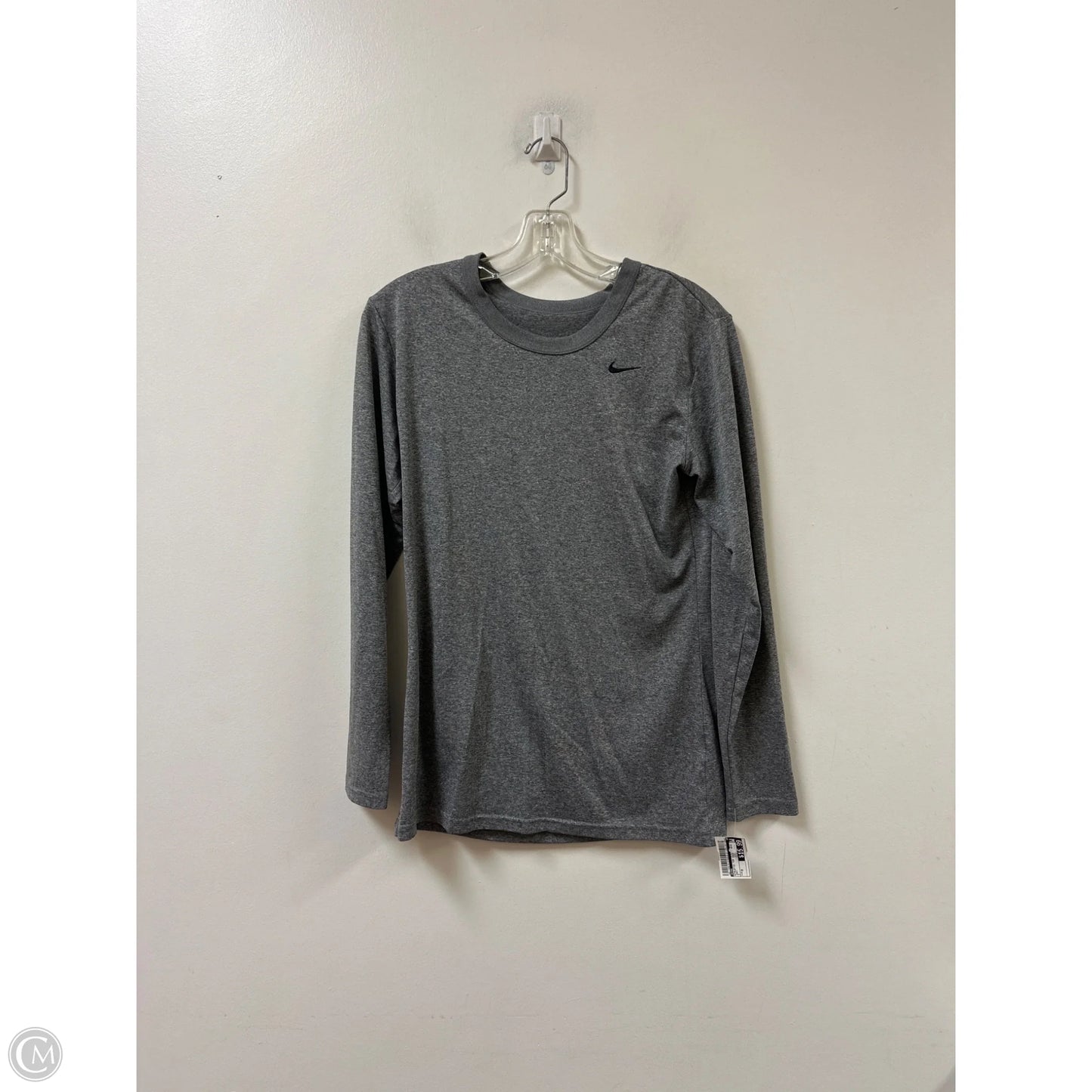 Athletic Top Long Sleeve Crewneck By Nike In Grey, Size: M