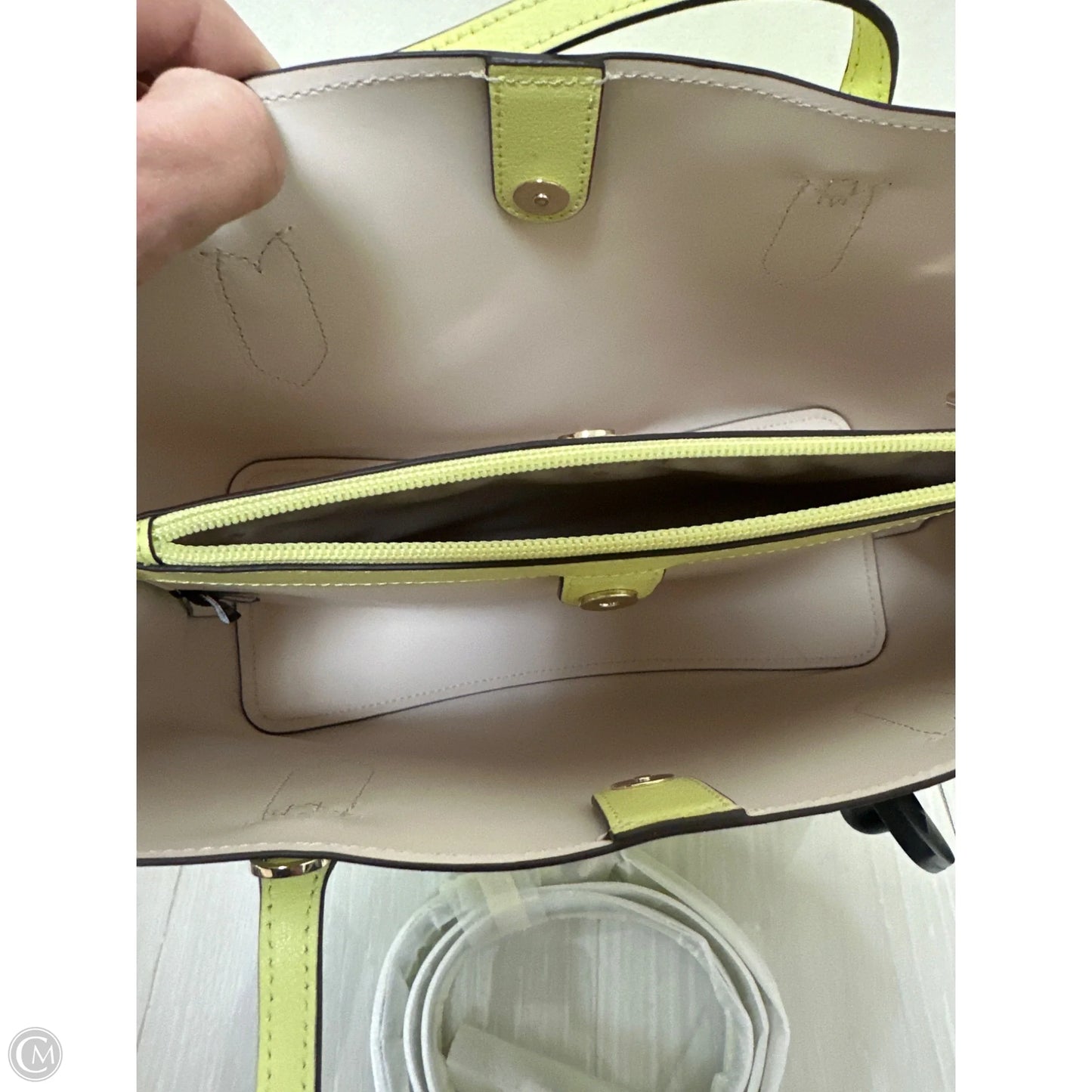 Handbag Designer By Kate Spade, Size: Medium