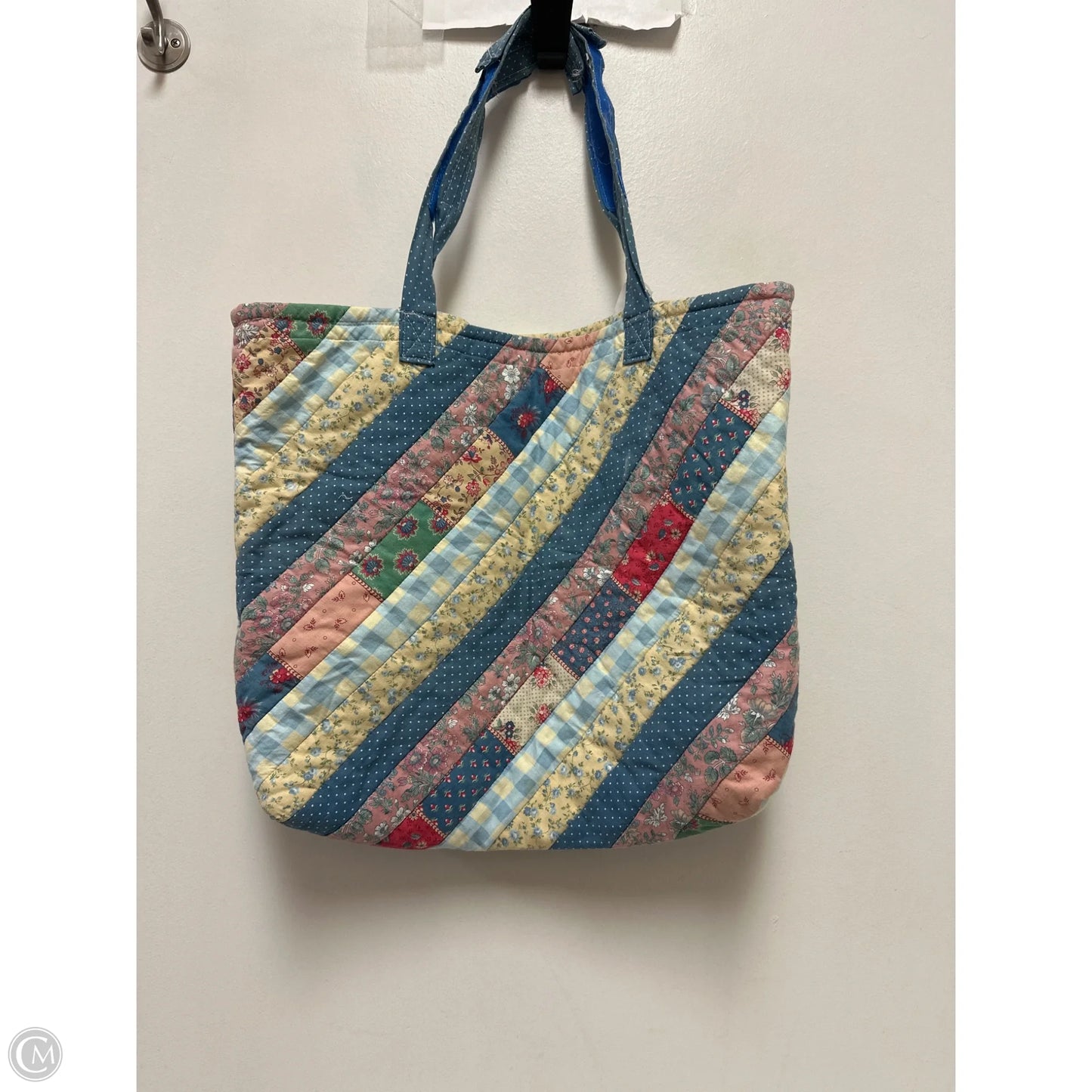 Tote By Clothes Mentor, Size: Large