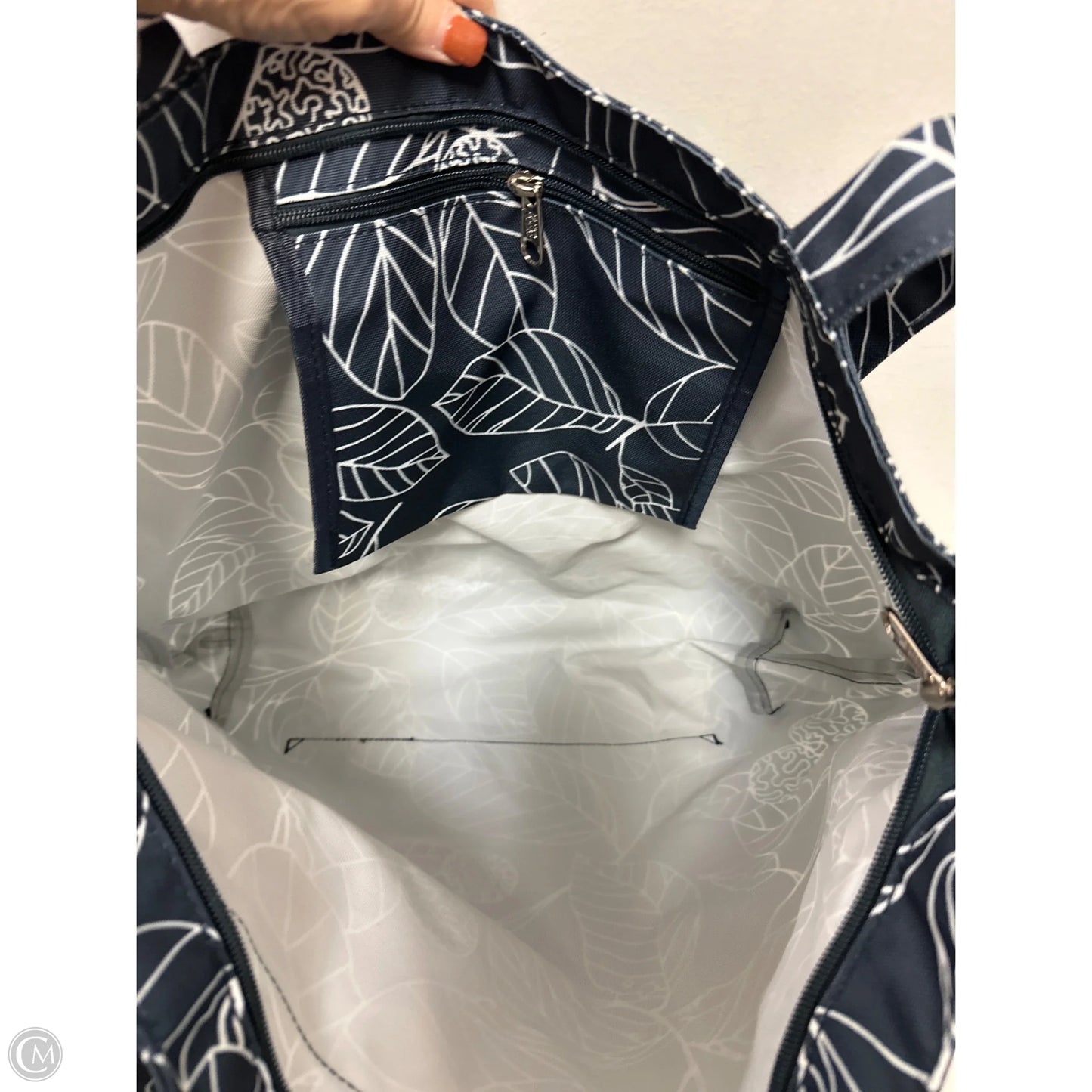 Tote By Clothes Mentor, Size: Large