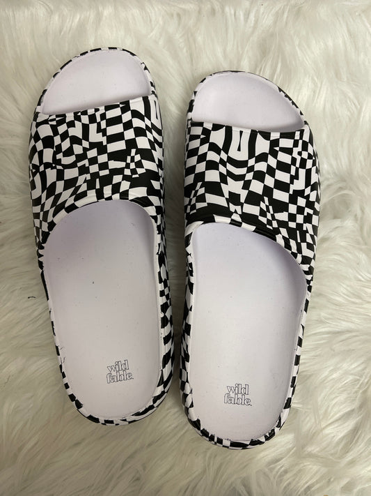 Black & White Sandals Flats Wild Fable, Size 9