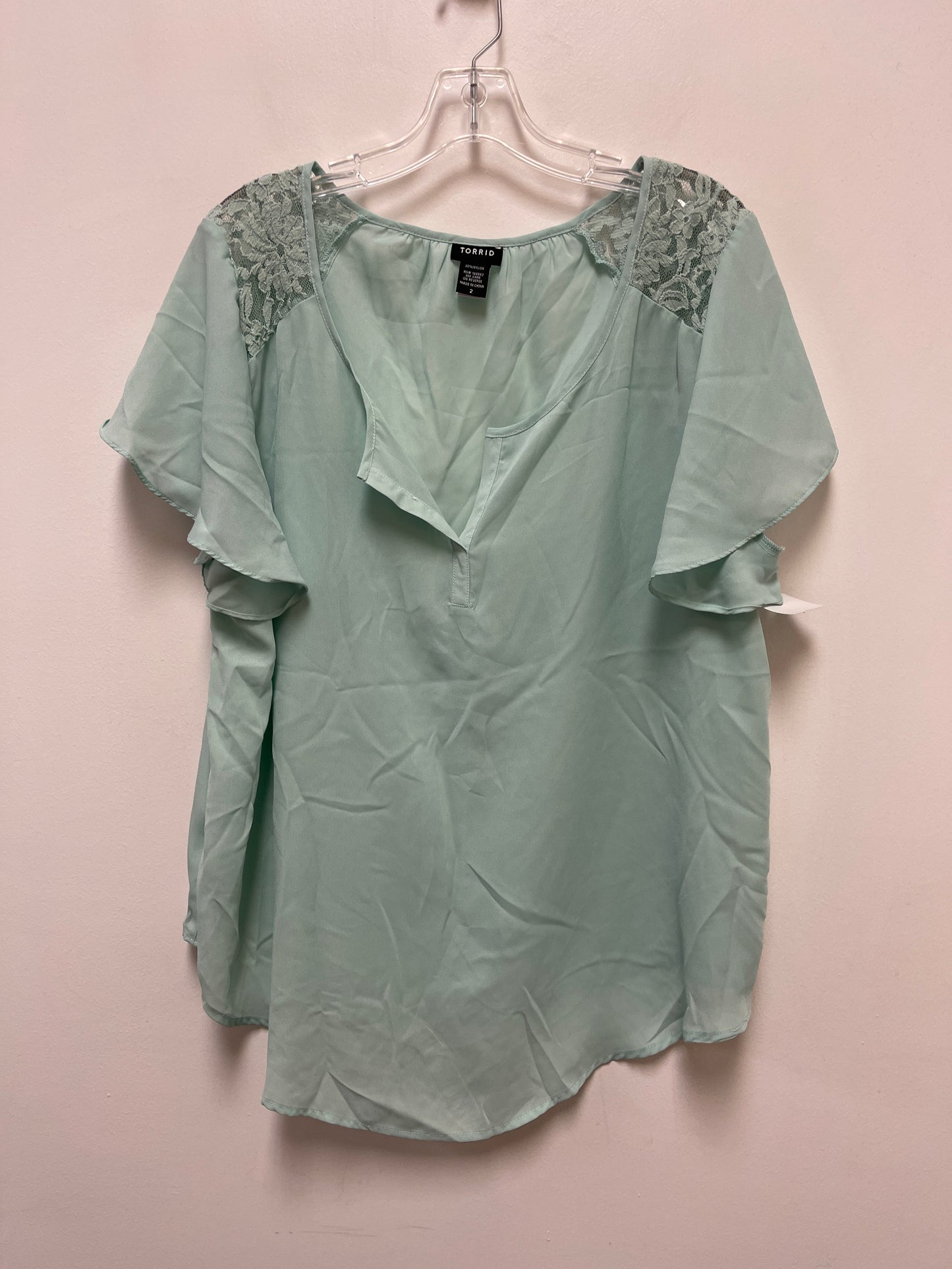 Top Short Sleeve By Torrid In Green, Size: 2x