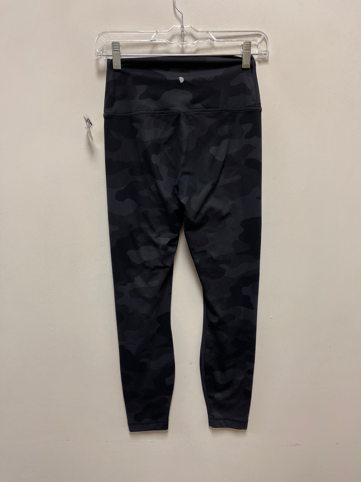 Athletic Leggings By Yogalicious In Camouflage Print, Size: S