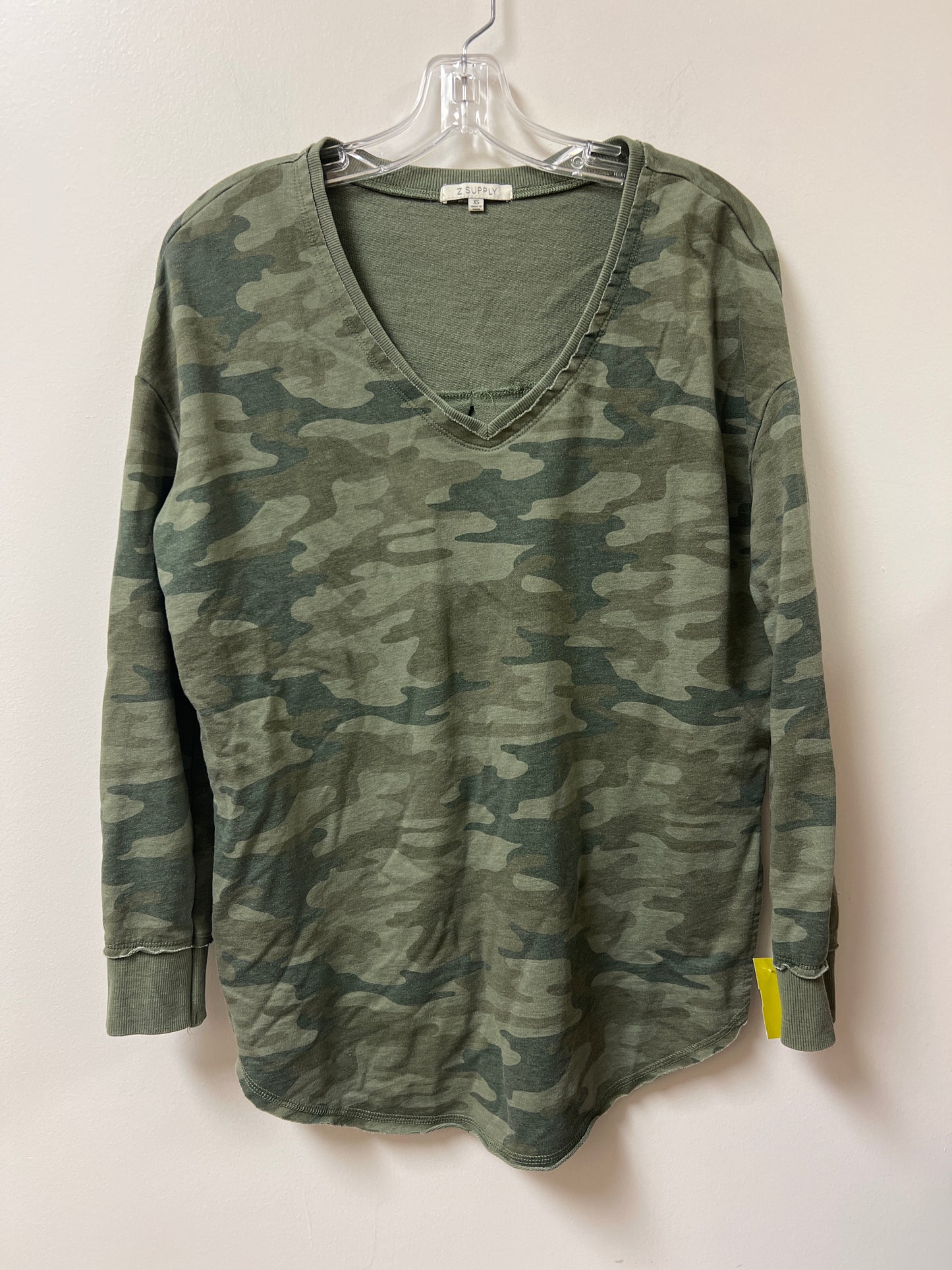 Sweater By Z Supply In Camouflage Print, Size: Xs