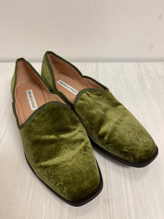 Shoes Flats By Chelsea And Violet In Green, Size: 8