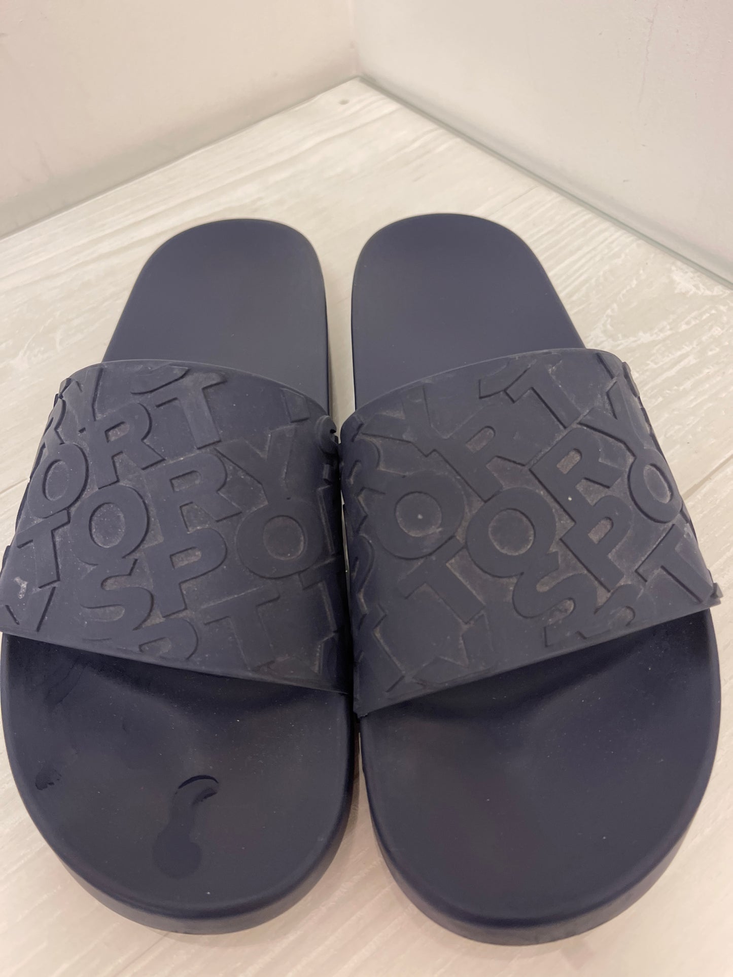 Sandals Designer By Tory Burch In Navy, Size: 10