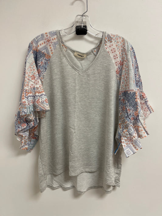 Top Short Sleeve By Clothes Mentor In Grey, Size: M