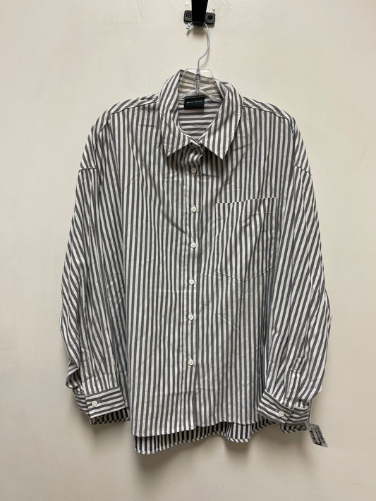 Top Long Sleeve By Clothes Mentor In Striped Pattern, Size: M