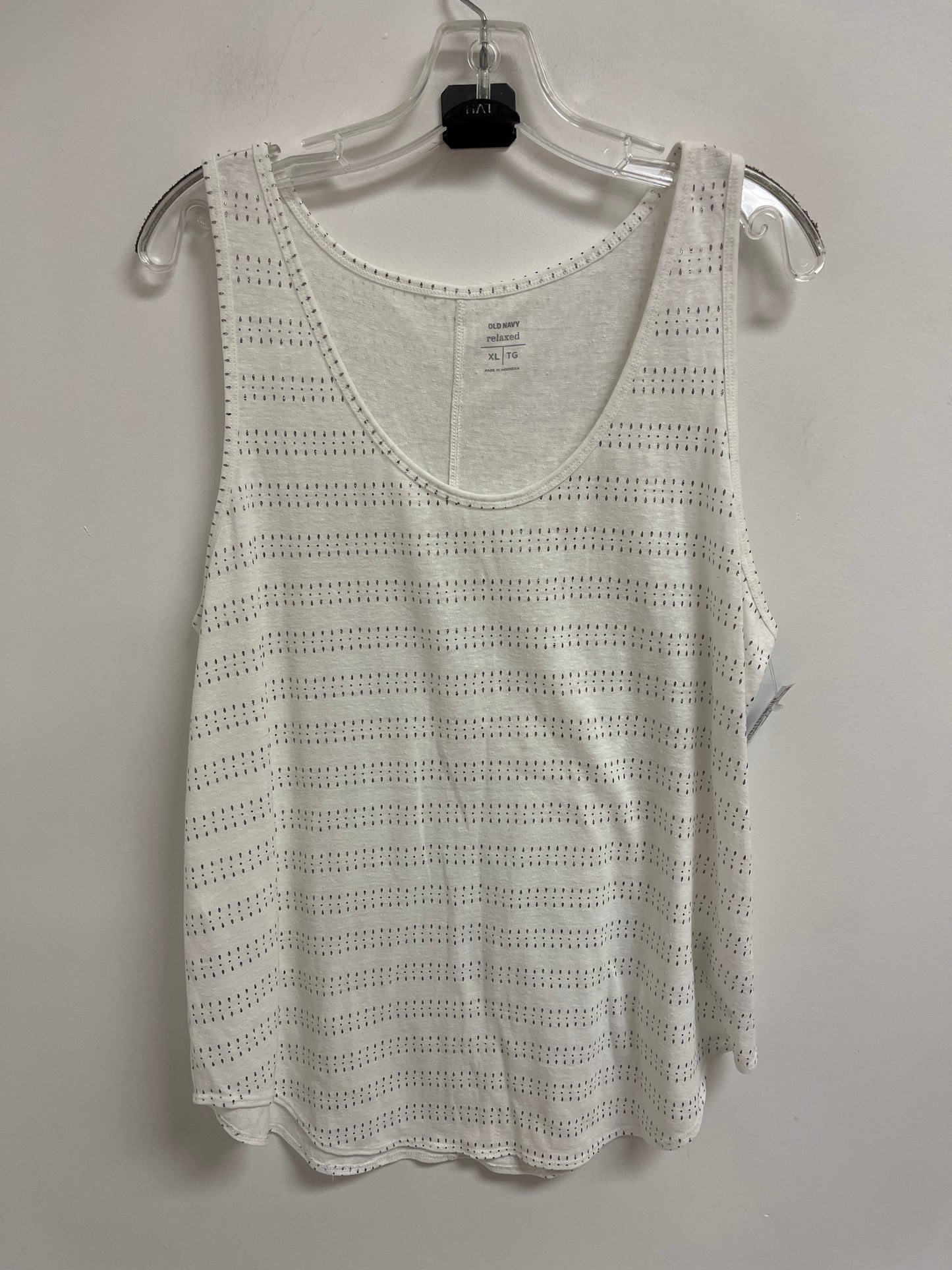 Top Sleeveless By Old Navy In White, Size: Xl