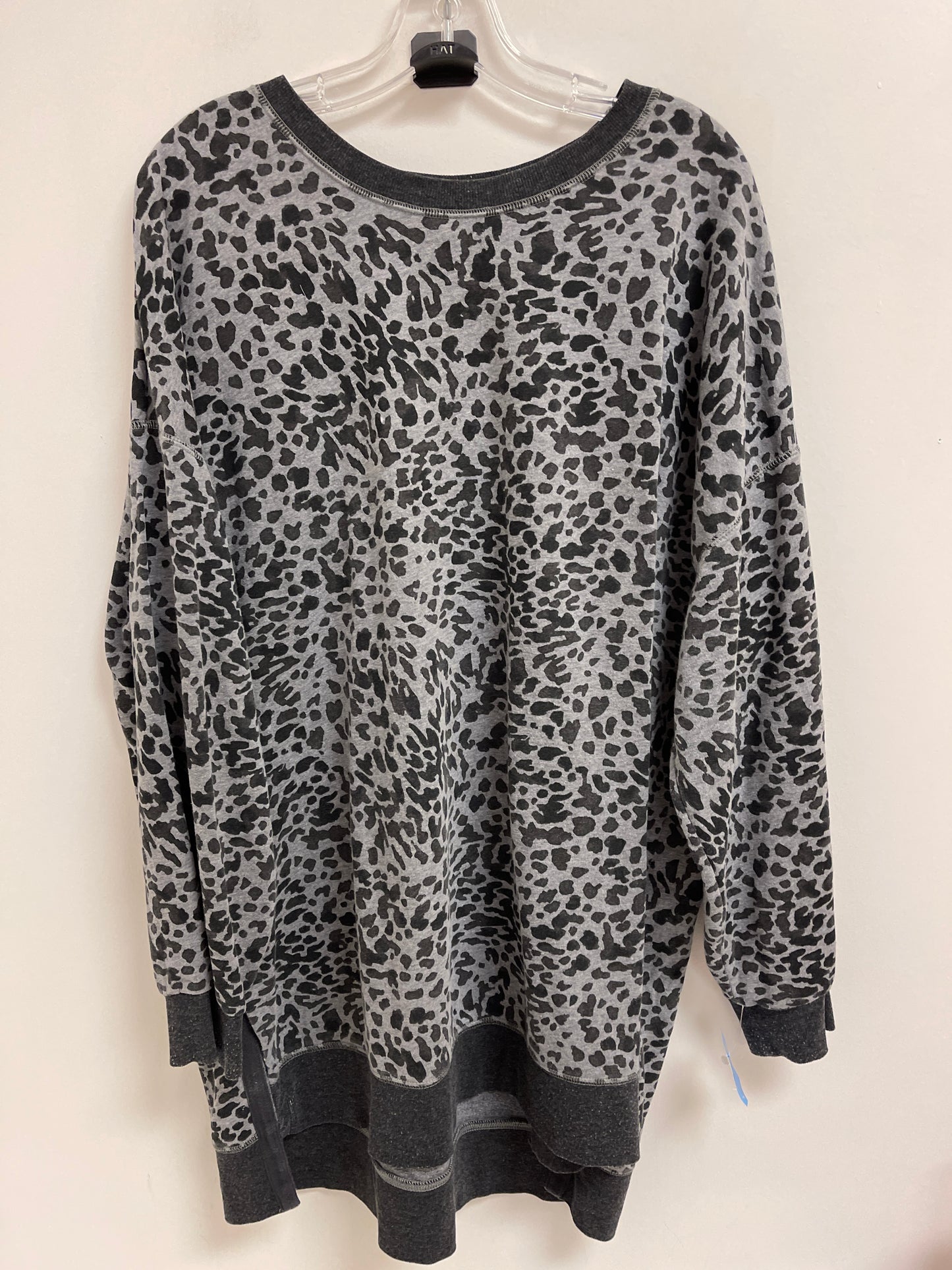 Sweater By Old Navy In Animal Print, Size: 2x