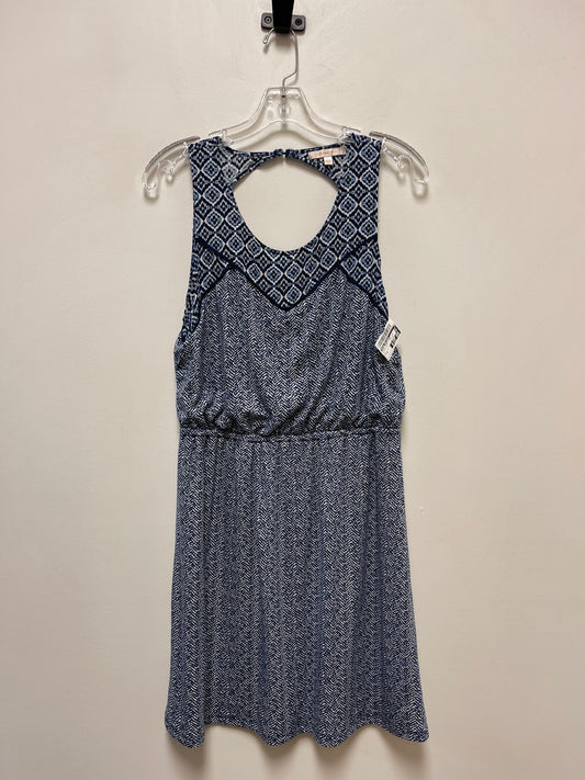 Blue & White Dress Casual Short Skies Are Blue, Size M