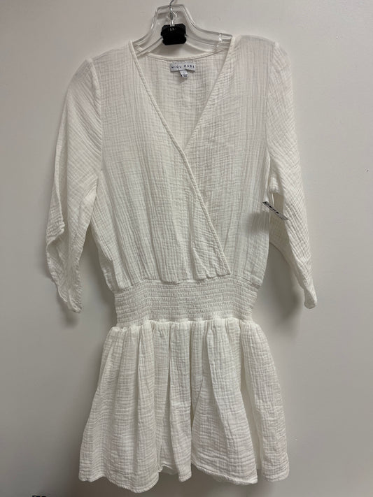 Dress Casual Short By Clothes Mentor In White, Size: L