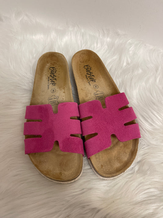 Sandals Flats By Clothes Mentor In Pink, Size: 8