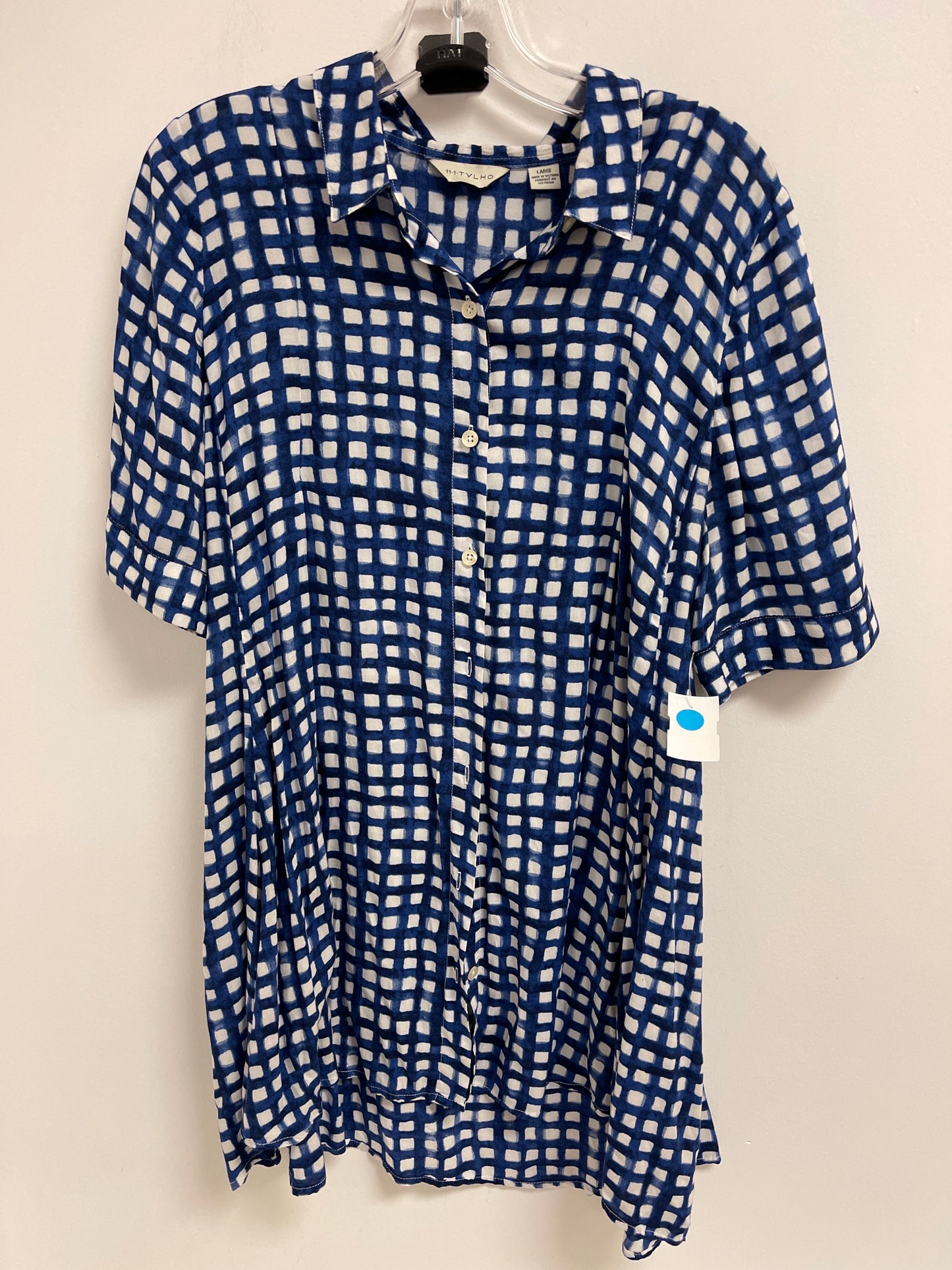 Tunic Short Sleeve By Clothes Mentor In Blue & White, Size: L