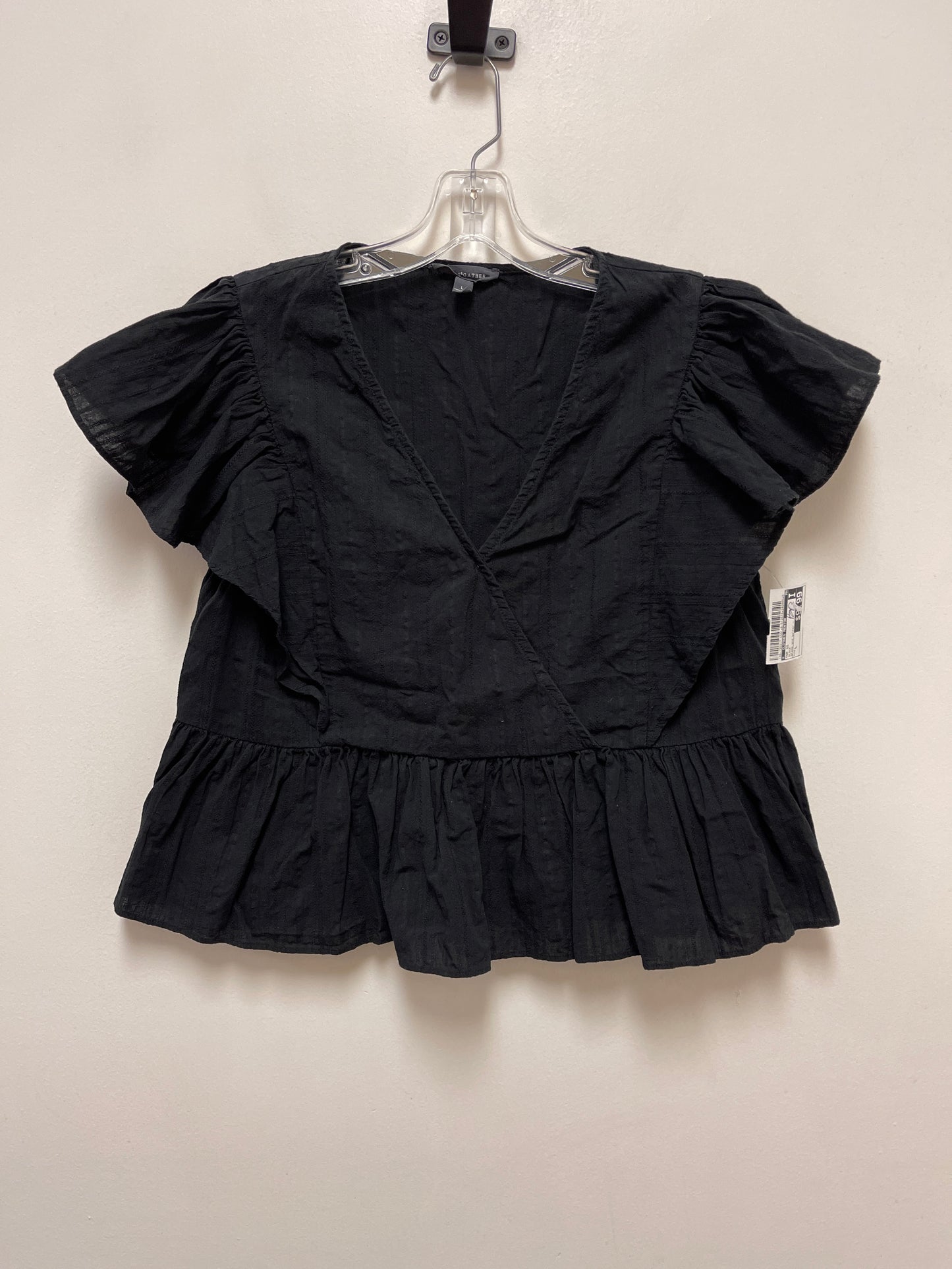 Top Short Sleeve By Clothes Mentor In Black, Size: L