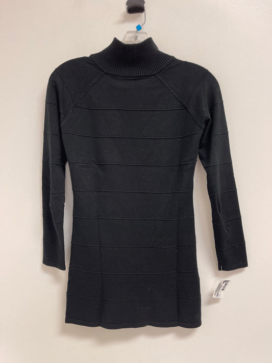 Sweater By Clothes Mentor In Black, Size: S