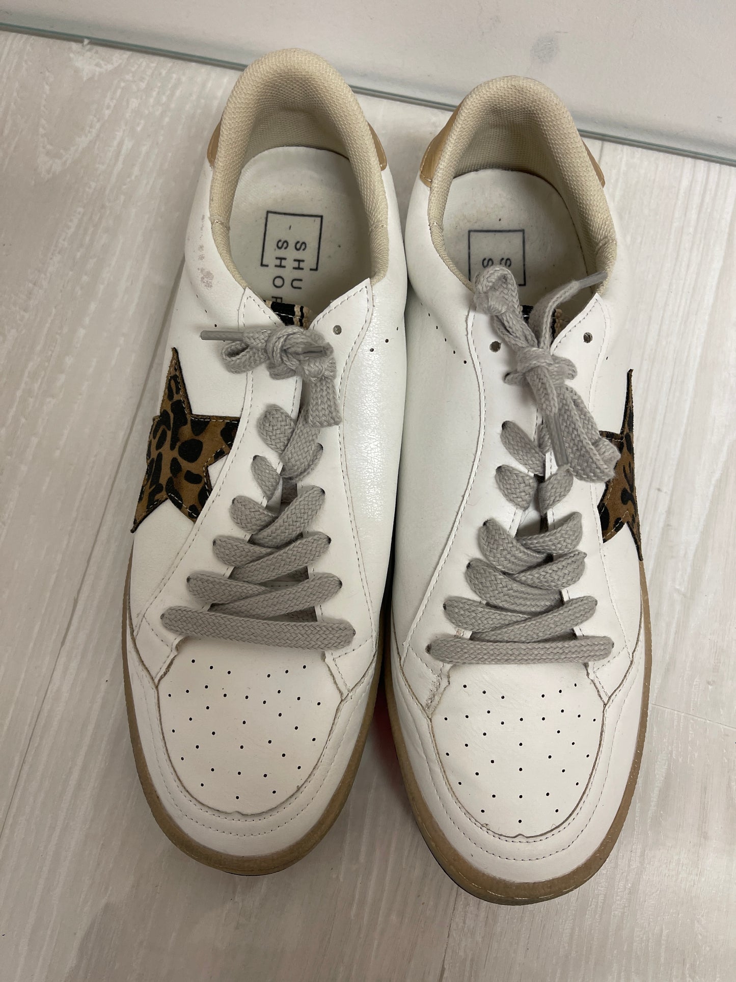 Shoes Sneakers By Shu Shop In Animal Print, Size: 9