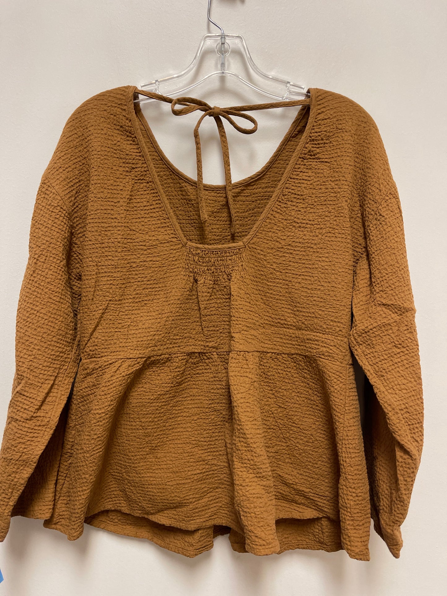 Top Long Sleeve By Madewell In Brown, Size: S