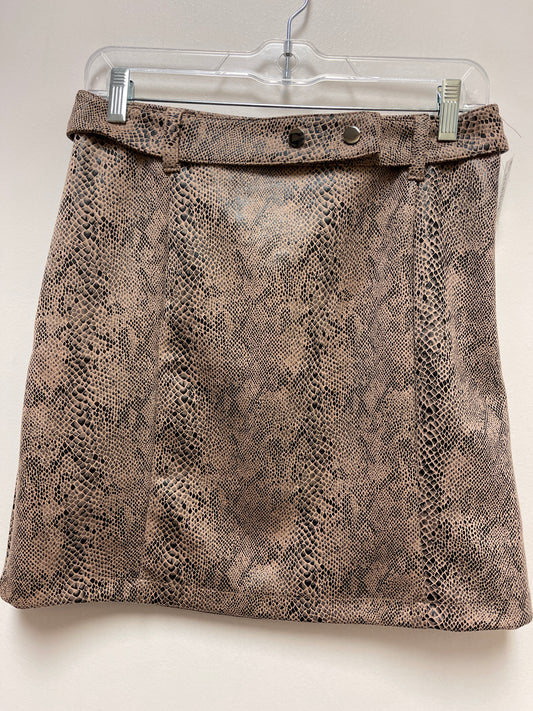 Skirt Mini & Short By Haute Monde In Snakeskin Print, Size: L