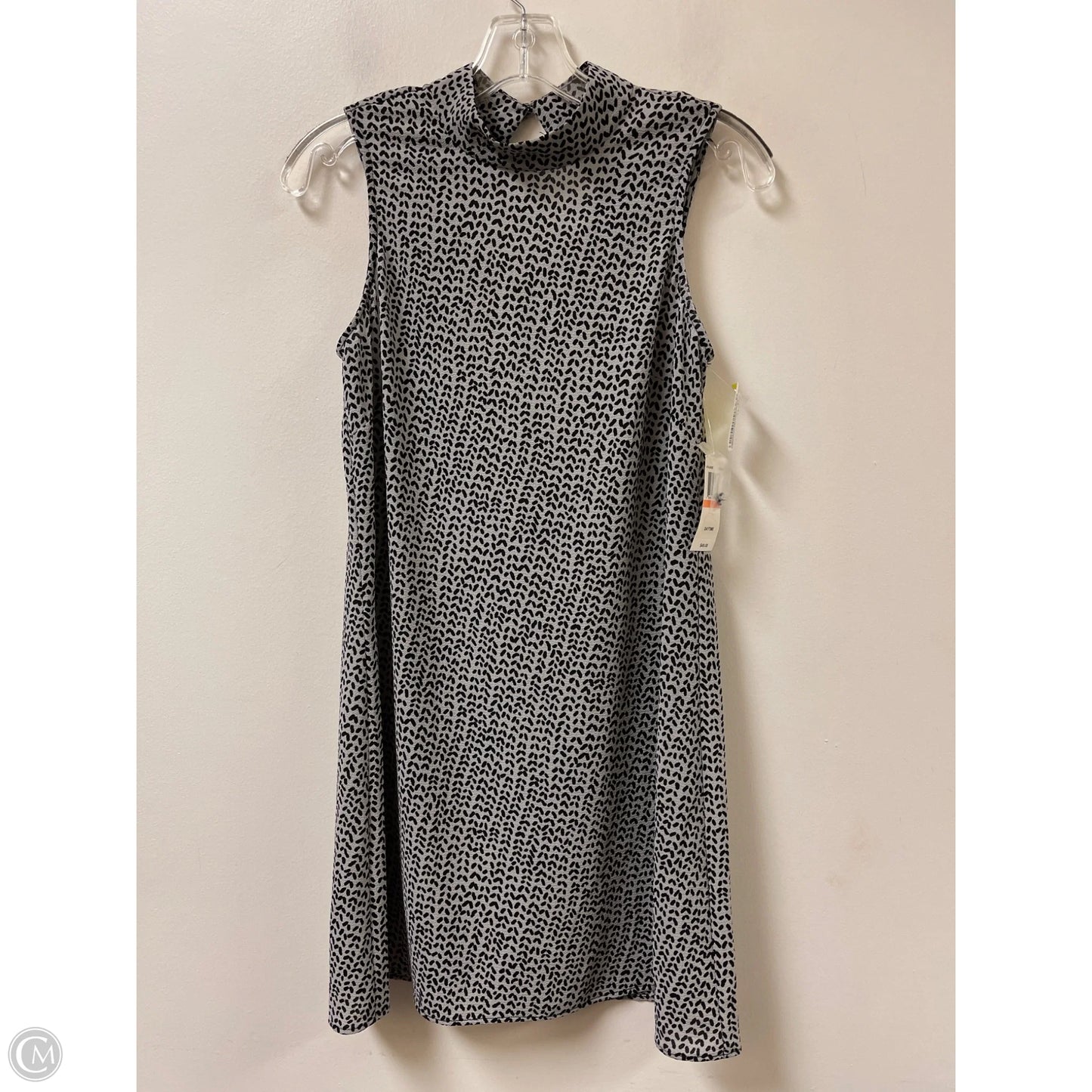 Dress Casual Short By Clothes Mentor In Grey, Size: S