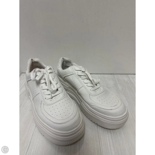 Shoes Sneakers By Steve Madden In White, Size: 11