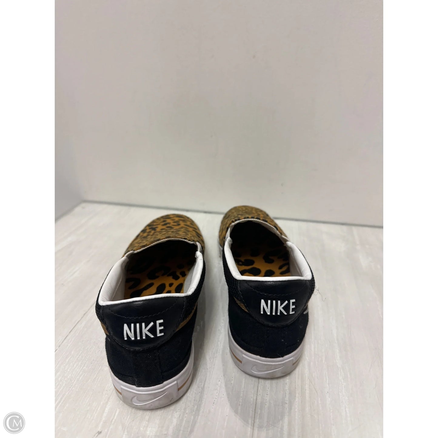 Shoes Flats By Nike In Leopard Print, Size: 7